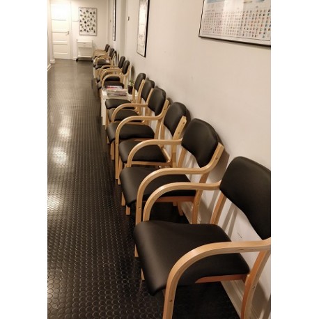 Venterumsstol - med armlæn, sort